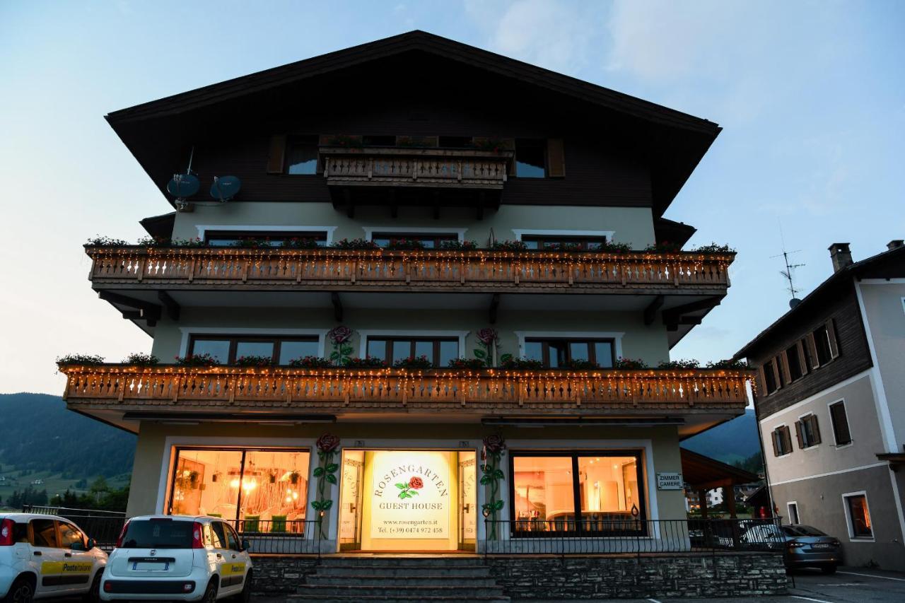 Guesthouse Rosengarten Добиако Екстериор снимка